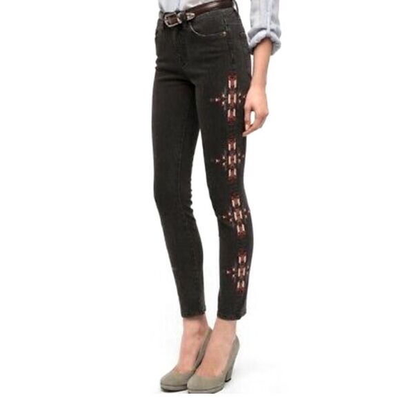 NWT BDG Urban Outfitters High Rise Cigarette Jeans — Size 28W x 30L - Picture 1 of 13